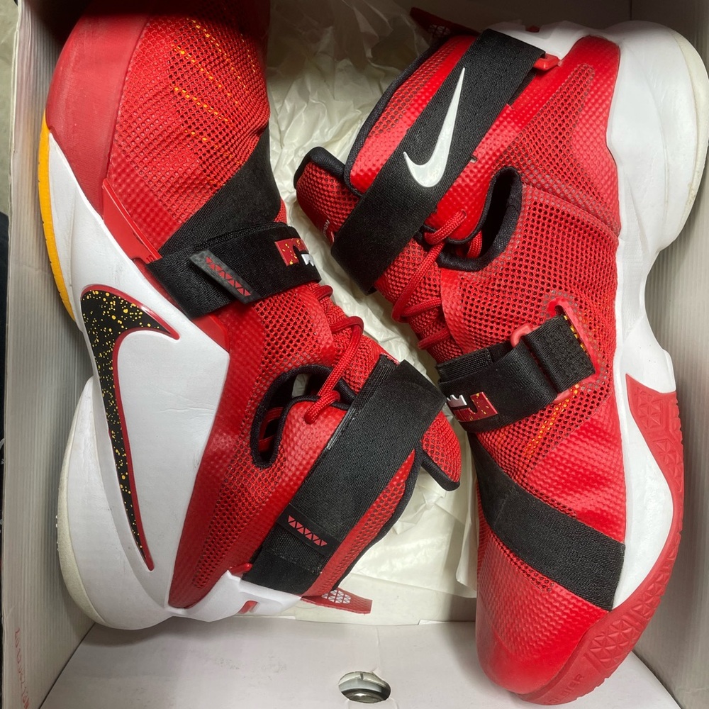 Lebron soldier IX size 13 mens basketball shoes Jordan